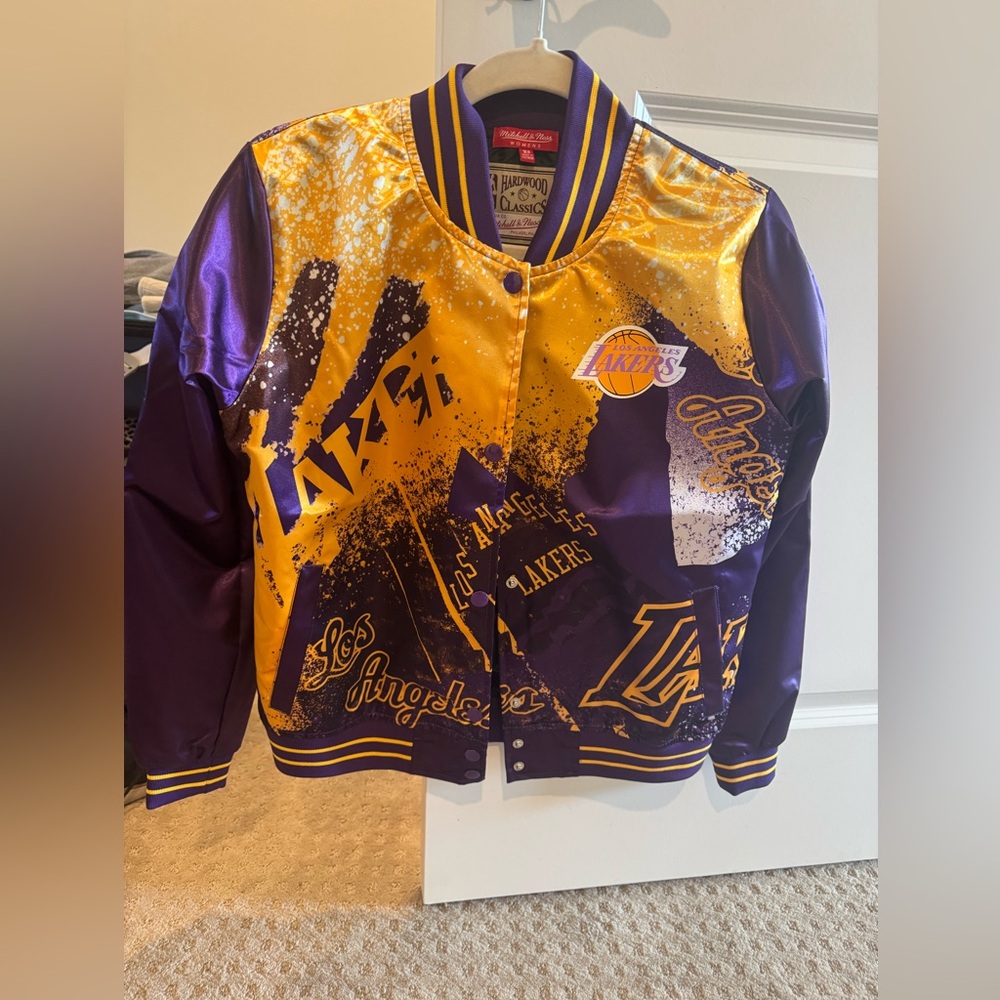 Lakers NBA Women's Satin Jacket 3.0